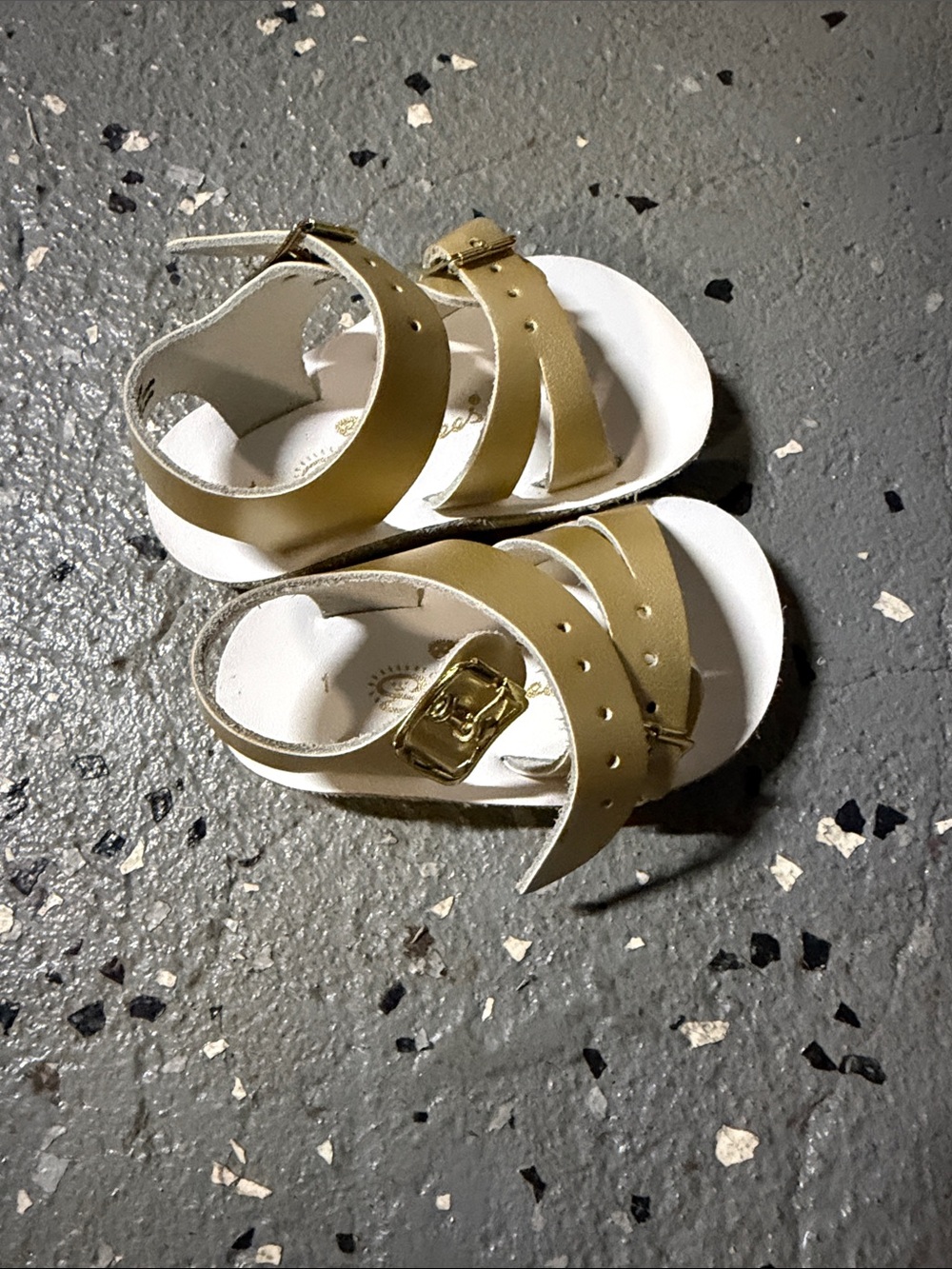 Kids Gold Strappy Buckle Sandals - Unbranded